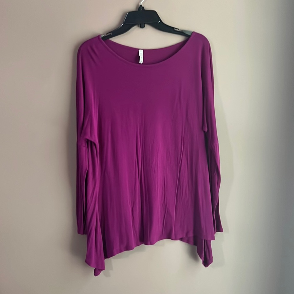 Size medium oversized shirt. Purple, Brenda brand. Size medium, NO TAG!